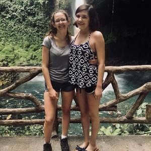 Meet your Posher, Shana